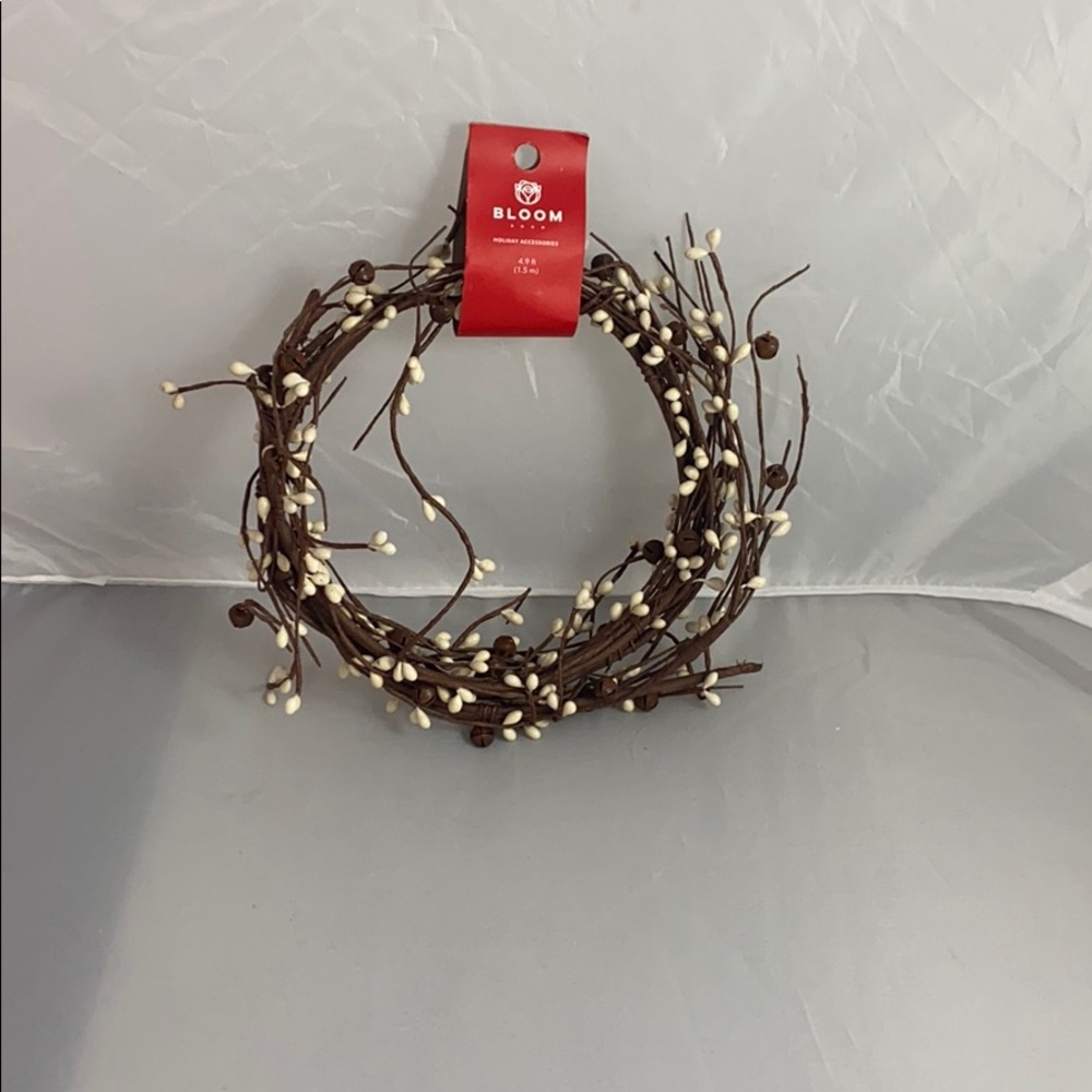 NEW! Coiled Garland